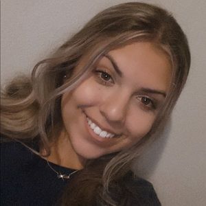 Meet your Posher, Marissa